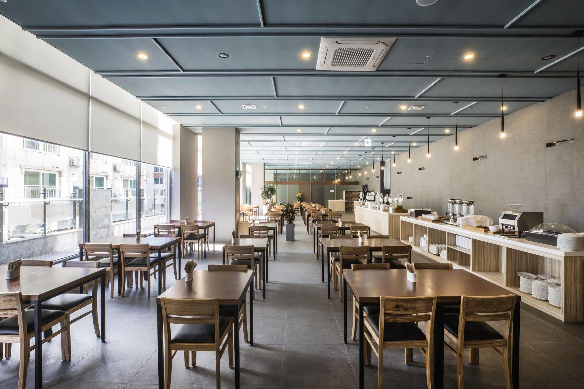 Win Sky Hotel Seogwipo Exterior photo