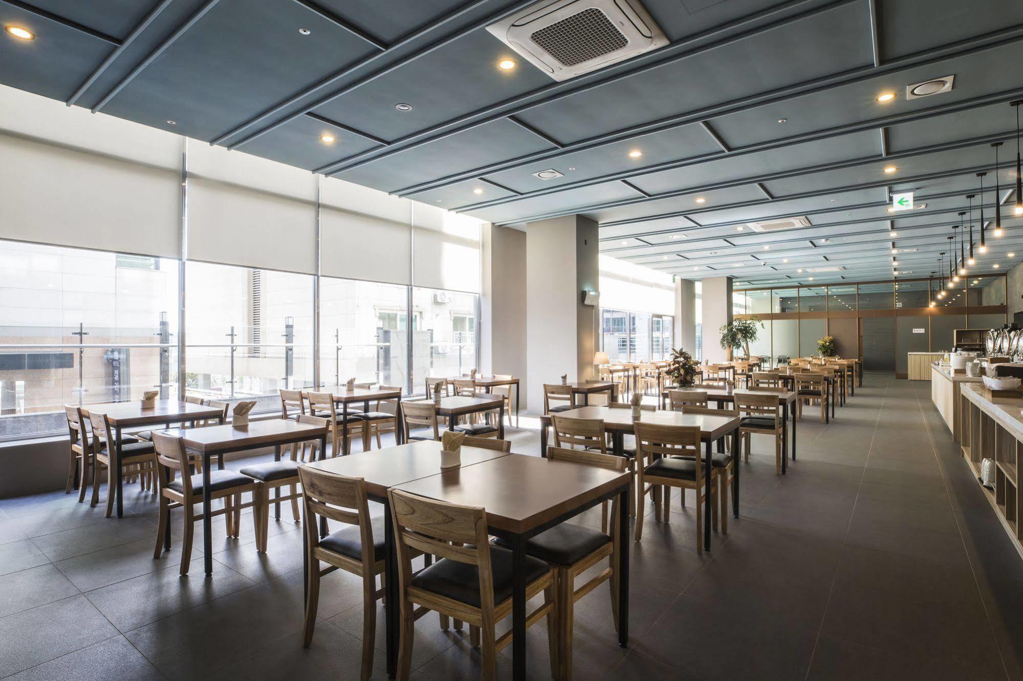 Win Sky Hotel Seogwipo Exterior photo